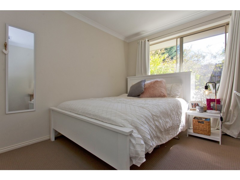 16 Stringybark Court, Thurgoona NSW 2640