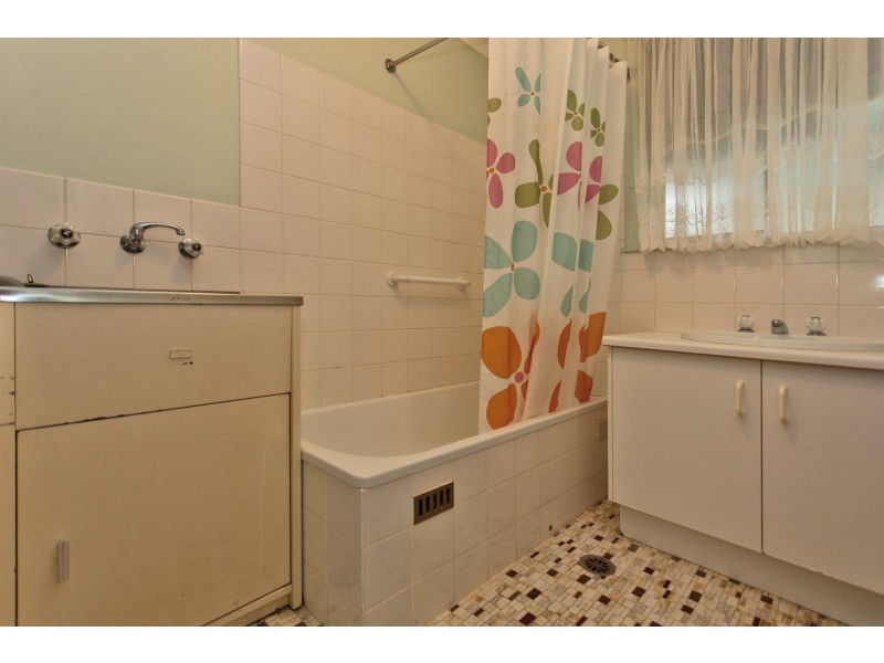 1/621 Storey Street, Lavington NSW 2641