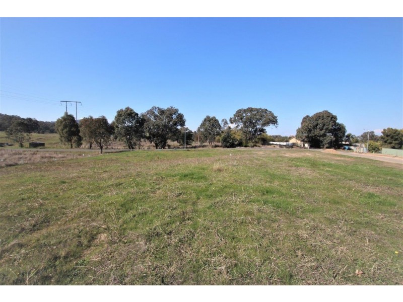 605 Chant Street, Lavington NSW 2641