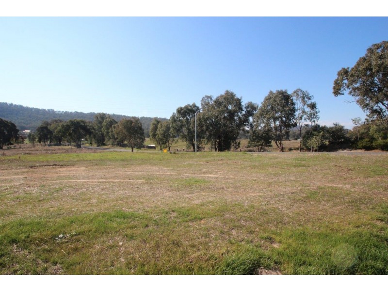 605 Chant Street, Lavington NSW 2641