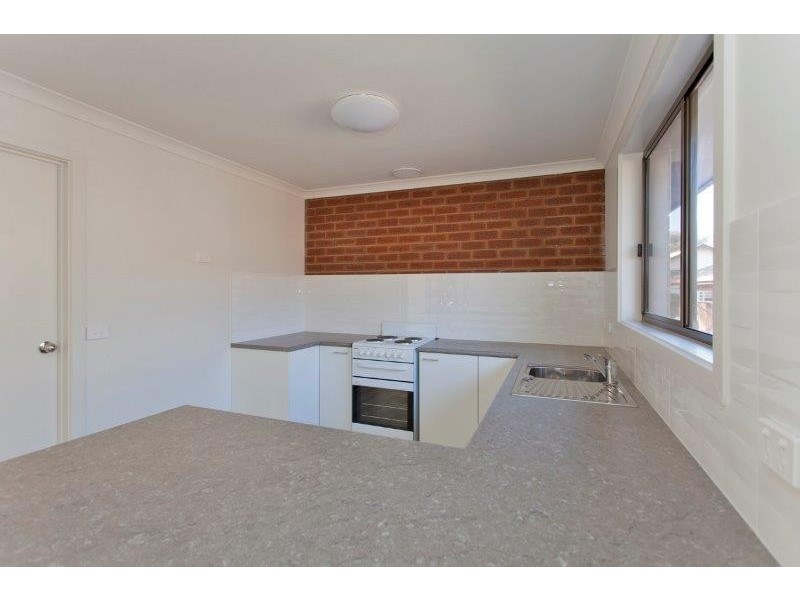 4/320 Kaitlers Road, Lavington NSW 2641