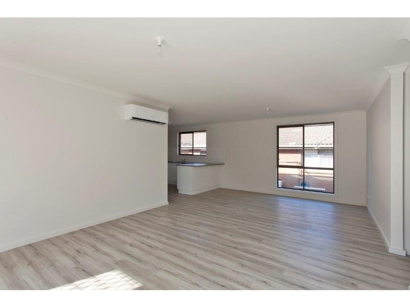4/320 Kaitlers Road, Lavington NSW 2641