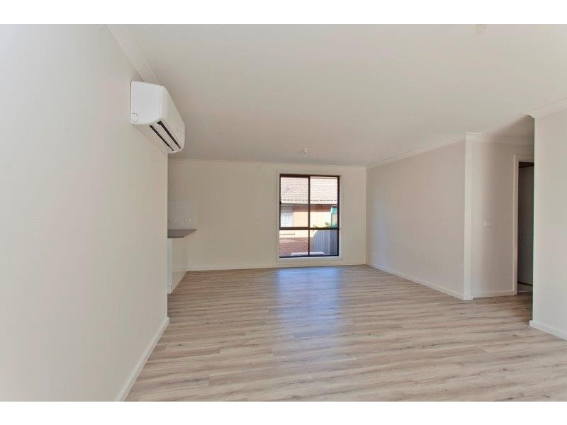 4/320 Kaitlers Road, Lavington NSW 2641