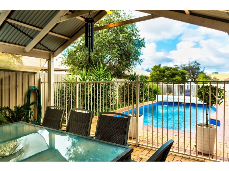 6 Titan Court, Lavington NSW 2641