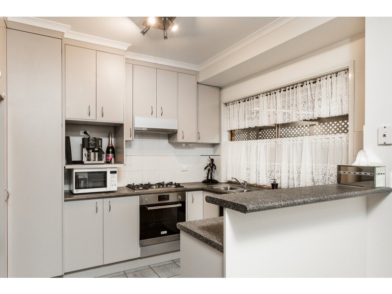 6 Titan Court, Lavington NSW 2641