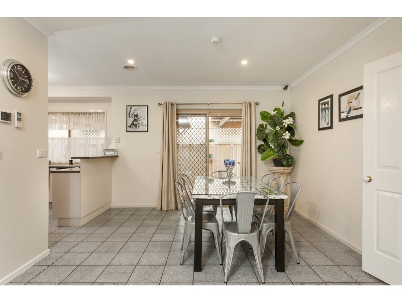 6 Titan Court, Lavington NSW 2641