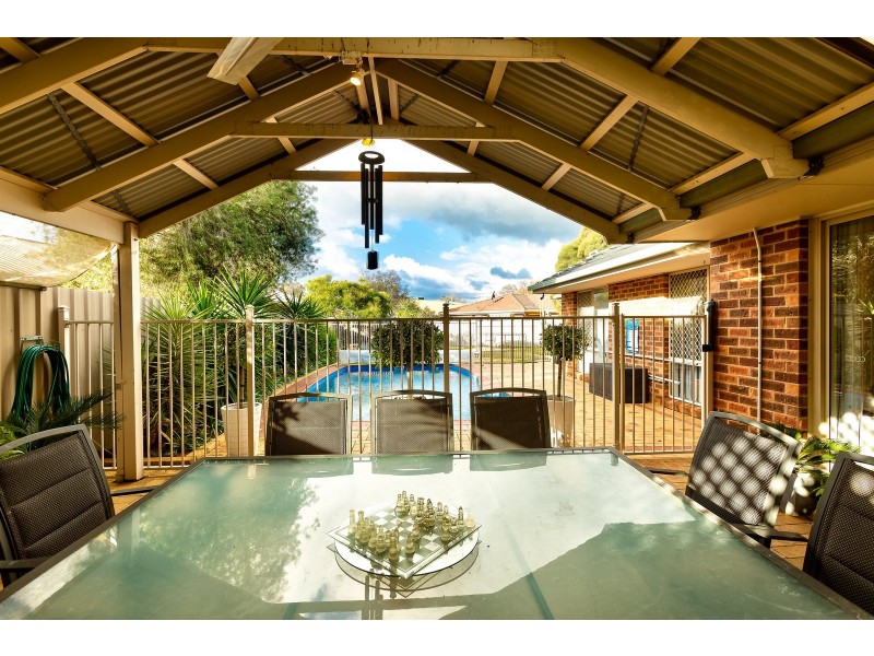 6 Titan Court, Lavington NSW 2641
