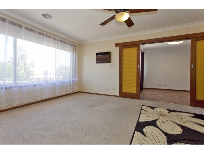 294 Cheyenne Drive, Lavington NSW 2641