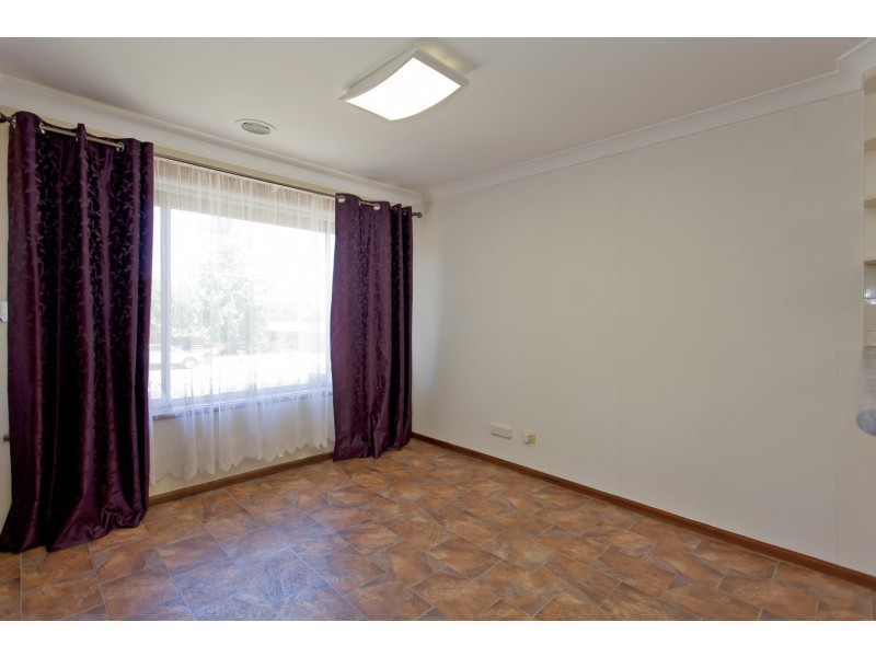 294 Cheyenne Drive, Lavington NSW 2641