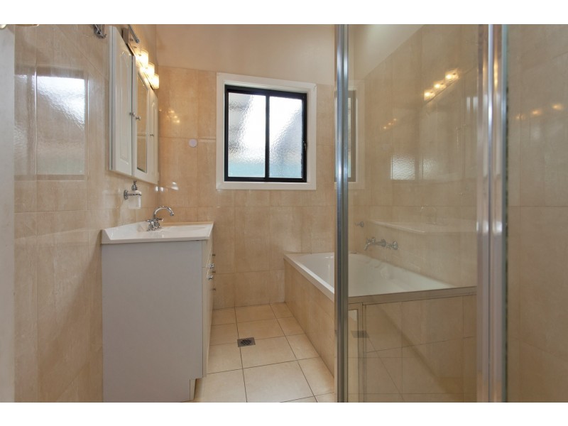 496 Alldis Avenue, Lavington NSW 2641