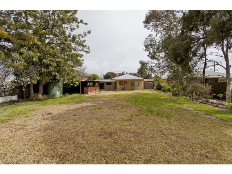 496 Alldis Avenue, Lavington NSW 2641