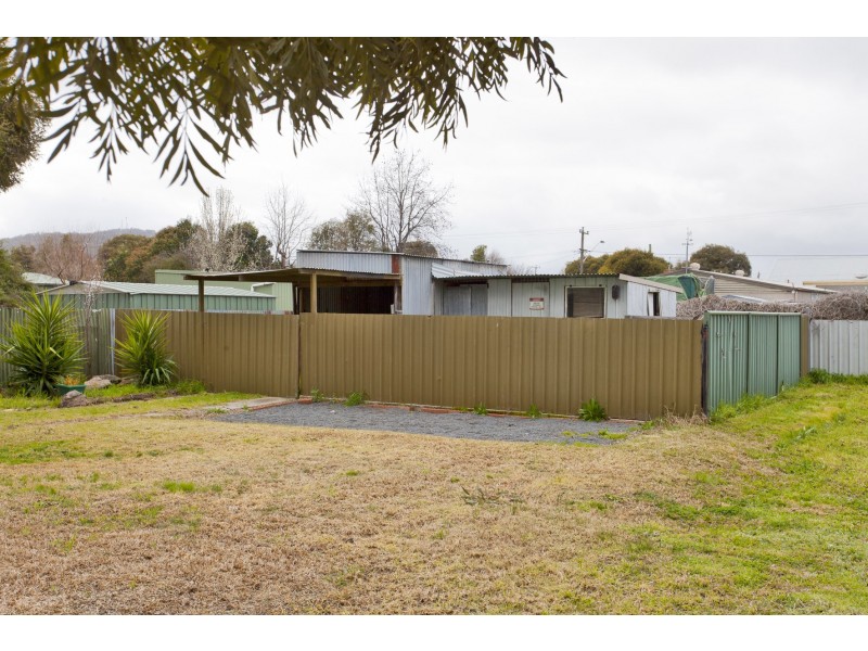496 Alldis Avenue, Lavington NSW 2641