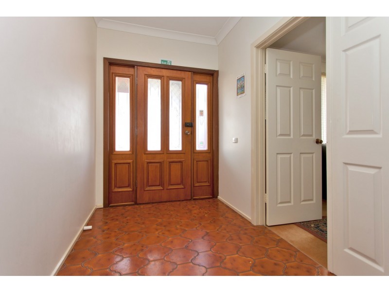 507 Iluka Crescent, Lavington NSW 2641