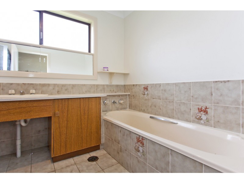 507 Iluka Crescent, Lavington NSW 2641