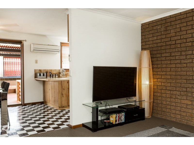 1/414 Kaylock Road, Lavington NSW 2641