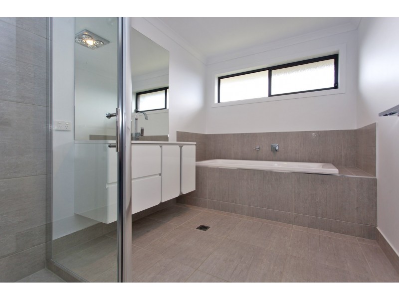 58 Wellington Drive, Thurgoona NSW 2640