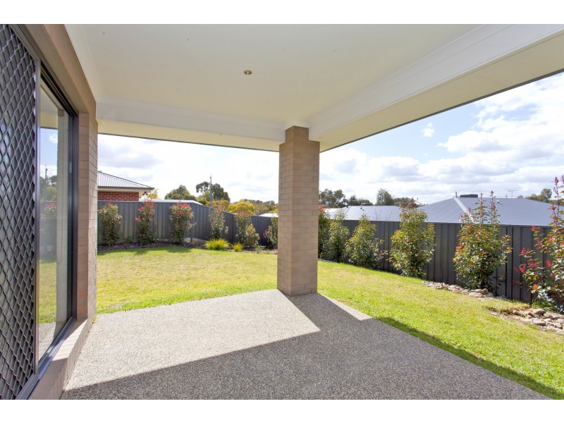 58 Wellington Drive, Thurgoona NSW 2640