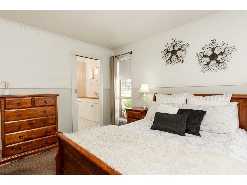 16 Mahogany Court, Thurgoona NSW 2640