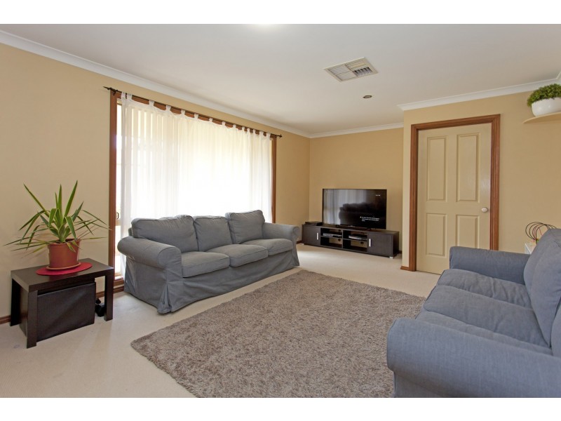 31 Honeysuckle Street, Thurgoona NSW 2640