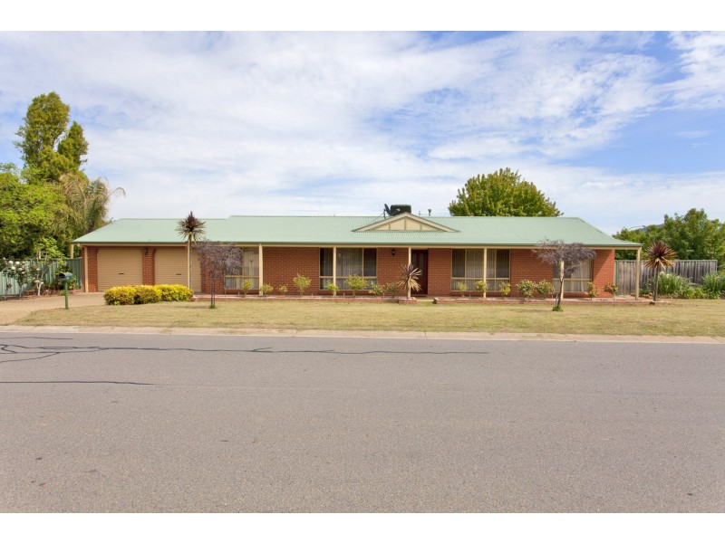 31 Honeysuckle Street, Thurgoona NSW 2640