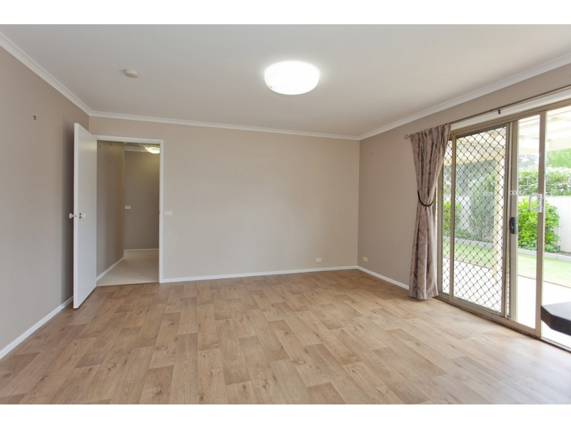 27 Hotham Circuit, Thurgoona NSW 2640