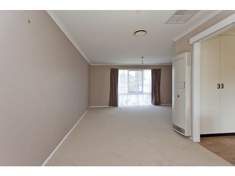 27 Hotham Circuit, Thurgoona NSW 2640