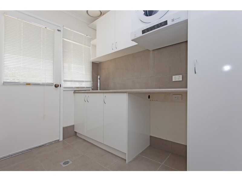 27 Hotham Circuit, Thurgoona NSW 2640
