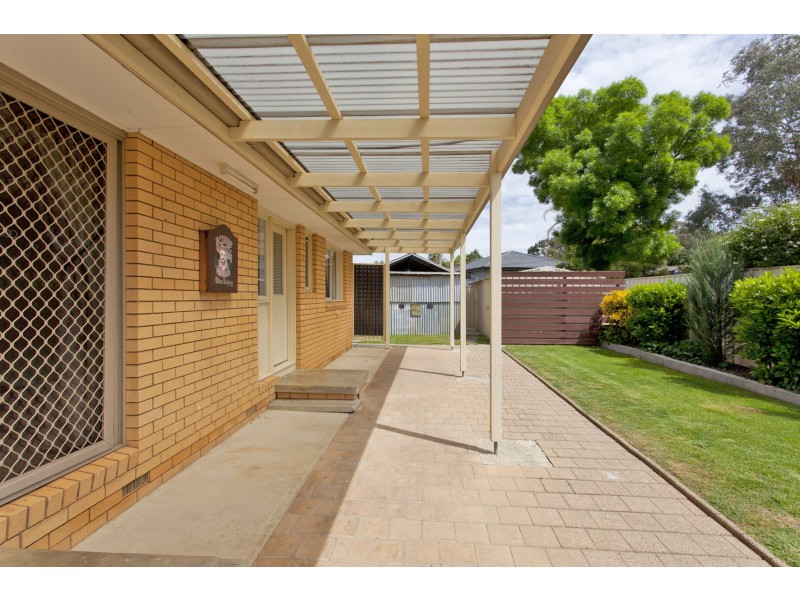 27 Hotham Circuit, Thurgoona NSW 2640