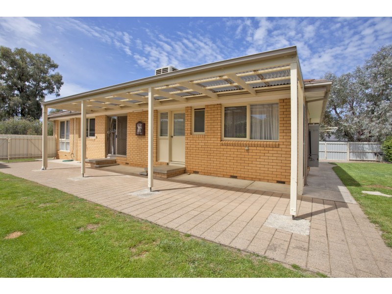 27 Hotham Circuit, Thurgoona NSW 2640