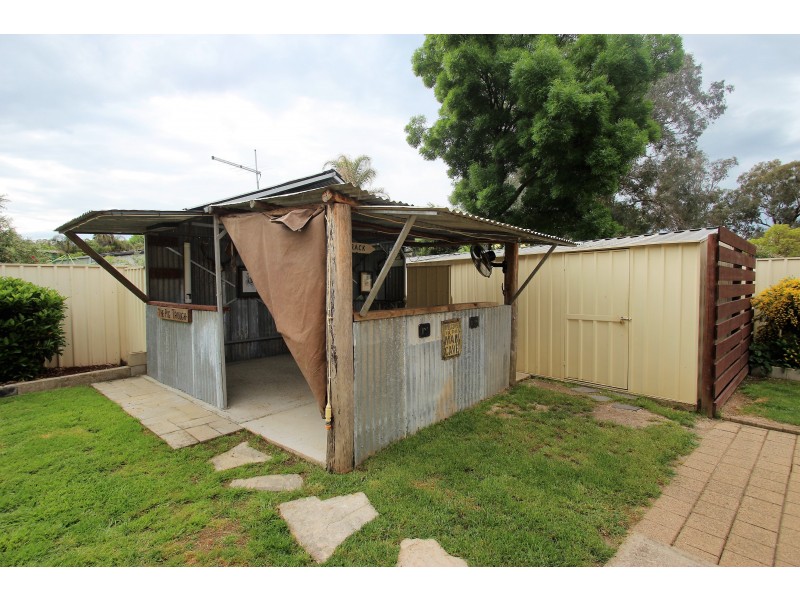 27 Hotham Circuit, Thurgoona NSW 2640