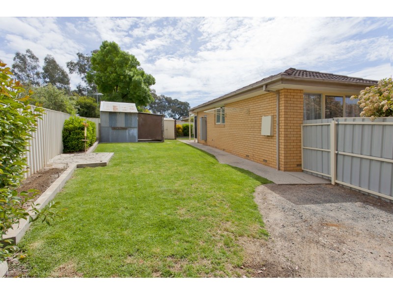 27 Hotham Circuit, Thurgoona NSW 2640