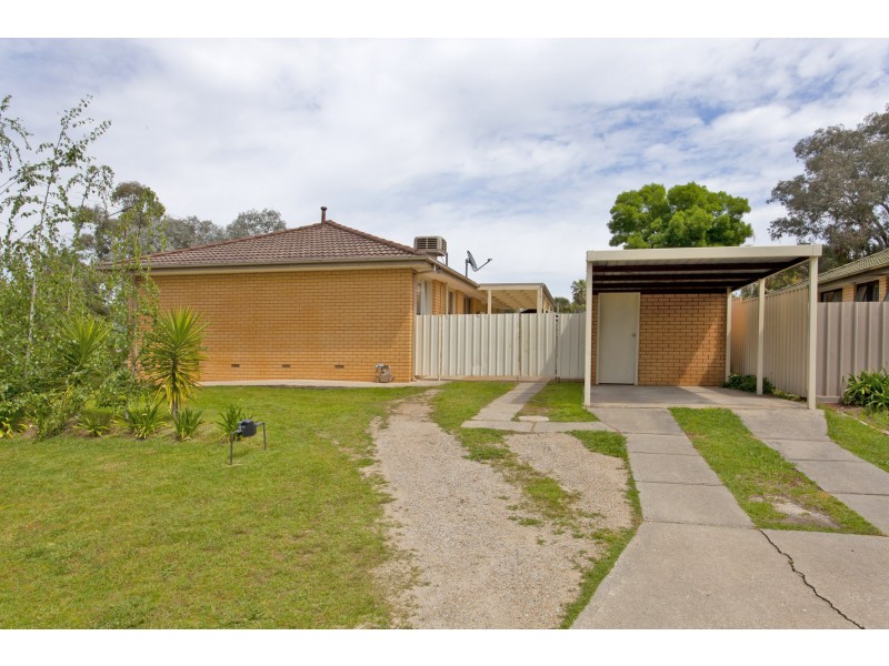 27 Hotham Circuit, Thurgoona NSW 2640