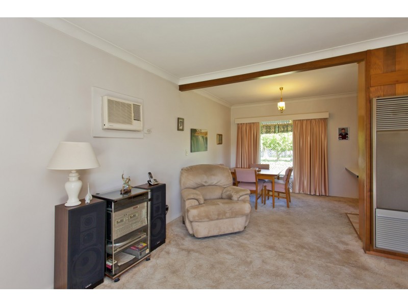 557 Hague Street, Lavington NSW 2641