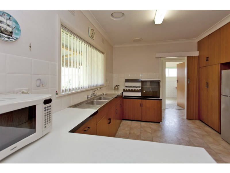 557 Hague Street, Lavington NSW 2641