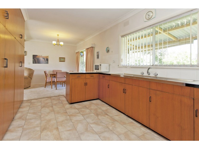 557 Hague Street, Lavington NSW 2641