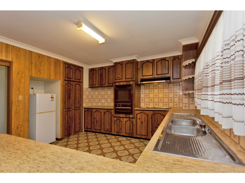 519 Kaitlers Road, Lavington NSW 2641