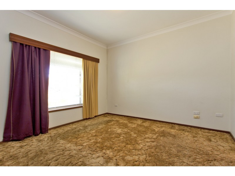 519 Kaitlers Road, Lavington NSW 2641