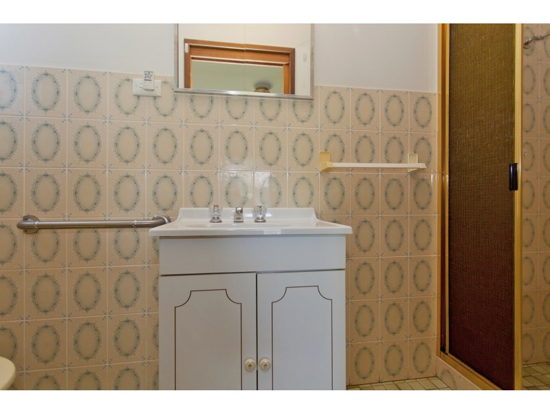 519 Kaitlers Road, Lavington NSW 2641