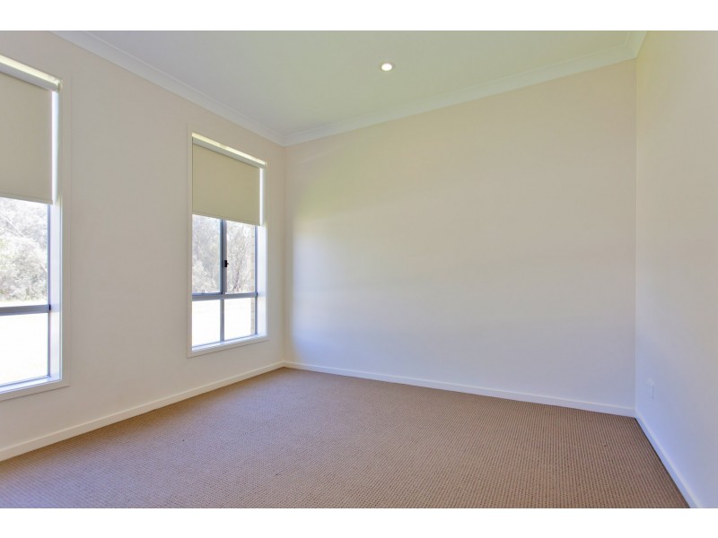 69 Royce Crescent, Lavington NSW 2641
