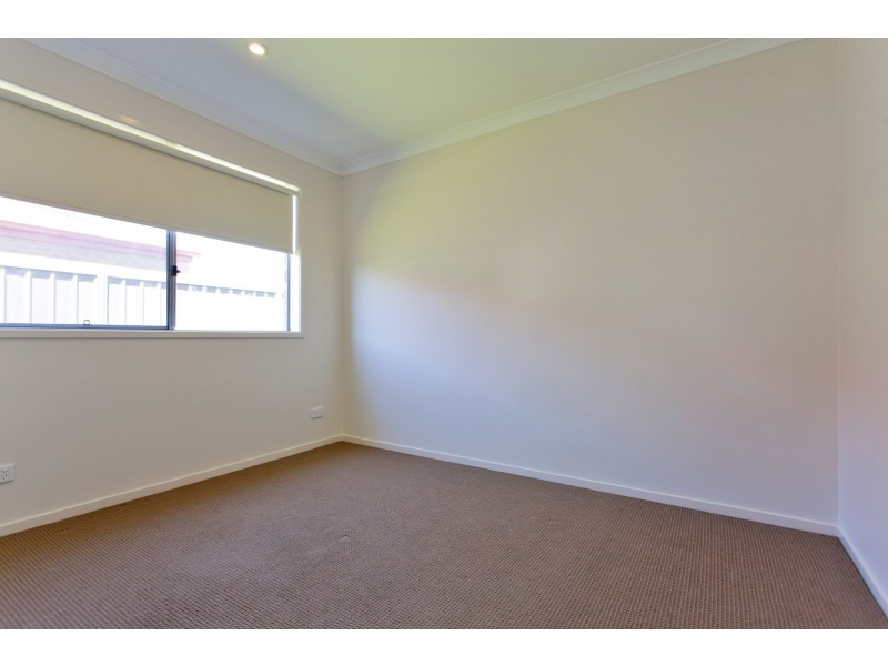 69 Royce Crescent, Lavington NSW 2641