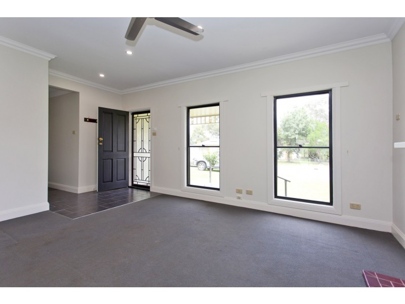 602 Welsh Street, Lavington NSW 2641