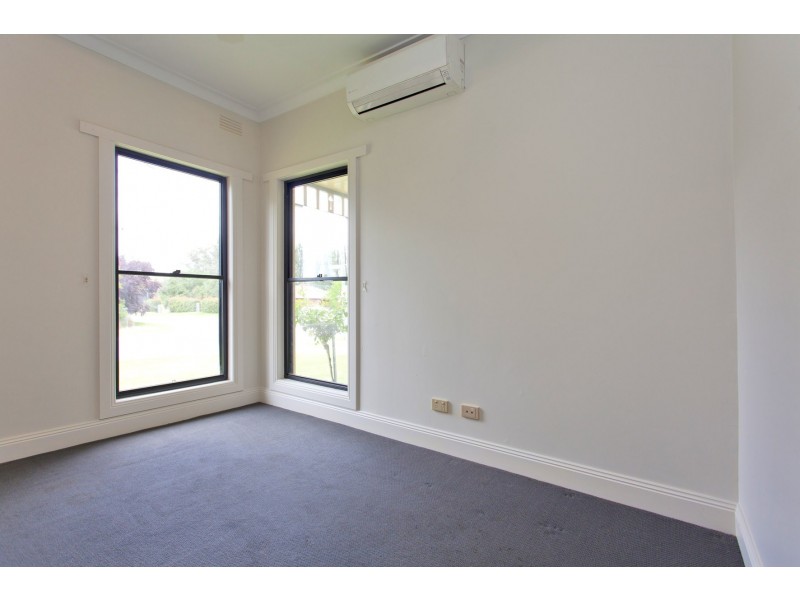 602 Welsh Street, Lavington NSW 2641