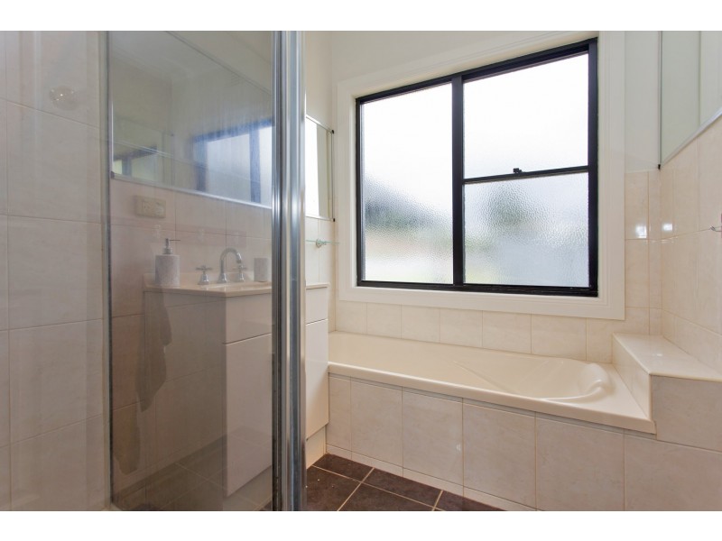 602 Welsh Street, Lavington NSW 2641