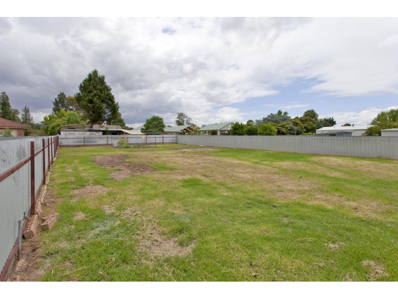 602 Welsh Street, Lavington NSW 2641