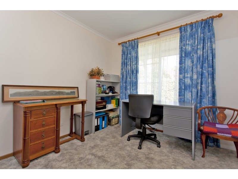 1/549 Roach Street, Lavington NSW 2641