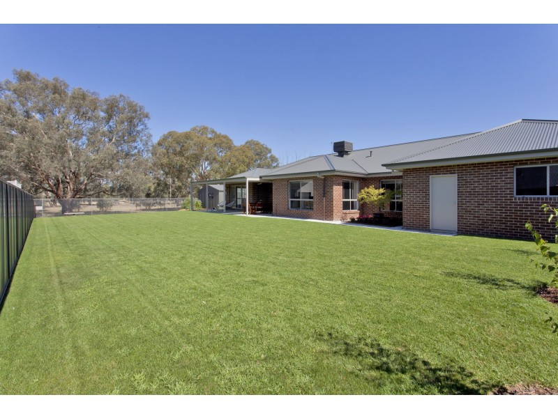 65 Litchfield Drive, Thurgoona NSW 2640