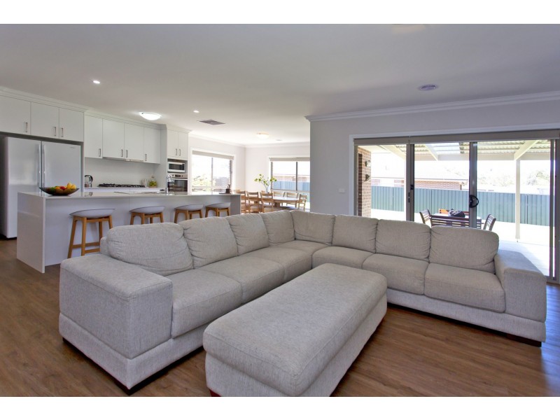 65 Litchfield Drive, Thurgoona NSW 2640