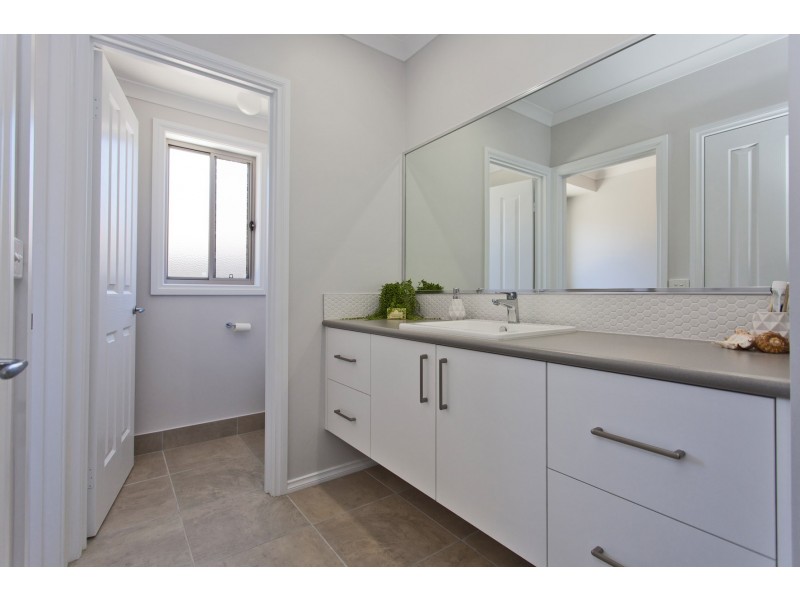 65 Litchfield Drive, Thurgoona NSW 2640