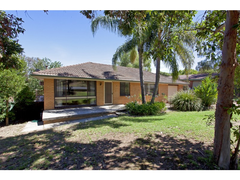 62 Sunset Drive, West Albury NSW 2640