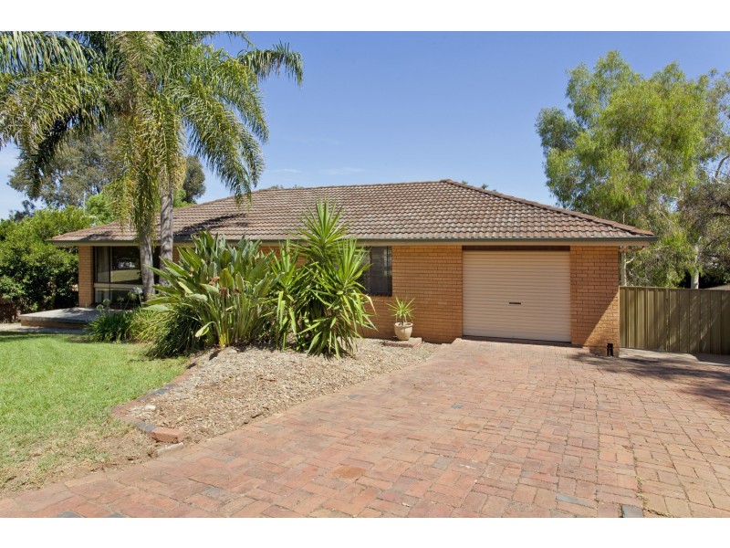 62 Sunset Drive, West Albury NSW 2640